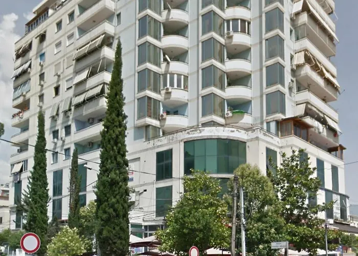 Chiara Lovely Tirana